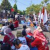 Keranda Hijau Warnai Aksi Solidaritas di PN Sumber, Massa Minta Eksekusi Lahan Ditangguhkan