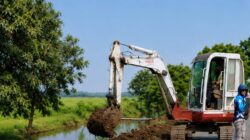 Genjot Ekonomi Daerah, Pemkab Indramayu Mulai Betonisasi Jalan Sindang–Pecuk