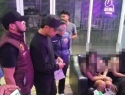 Polres Cirebon Kota Gelar Razia, Puluhan Botol Minuman Beralkohol Diamankan